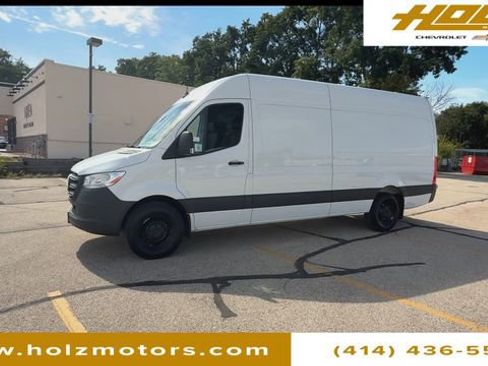 Used 2025 Mercedes-Benz Sprinter 2500 image 6