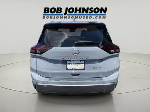 Used 2024 Nissan Rogue SL AWD/4WD image 4