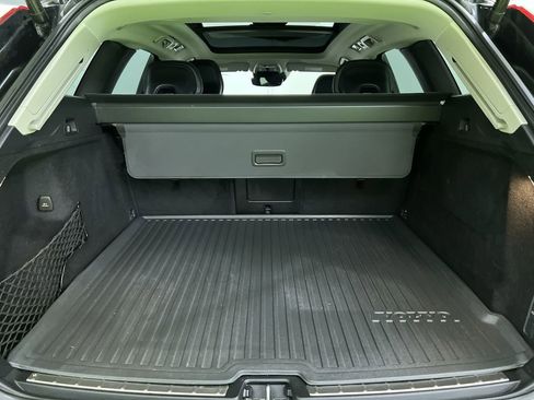 Used 2021 Volvo XC60 T5 Inscription w/ Advanced Package AWD/4WD image 29