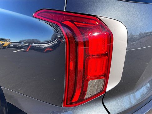 Used 2024 Hyundai Palisade SEL w/ Premium Package image 23