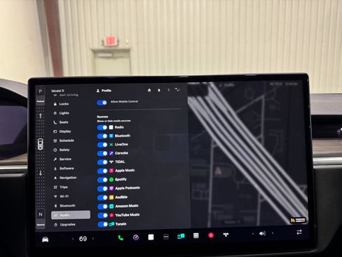 Used 2023 Tesla Model X image 36