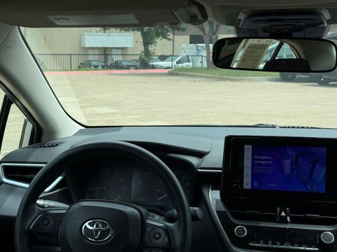 Used 2023 Toyota Corolla LE FWD image 34