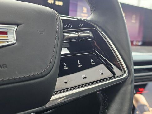 Used 2025 Cadillac Escalade V image 33