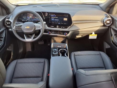New 2026 Chevrolet Equinox LT w/ Convenience Package II AWD/4WD image 9