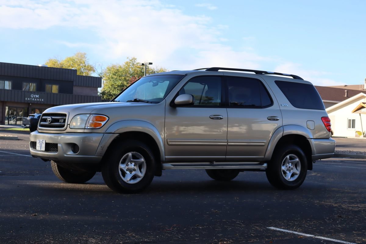 Used 2001 Toyota Sequoia SR5 AWD/4WD image 11