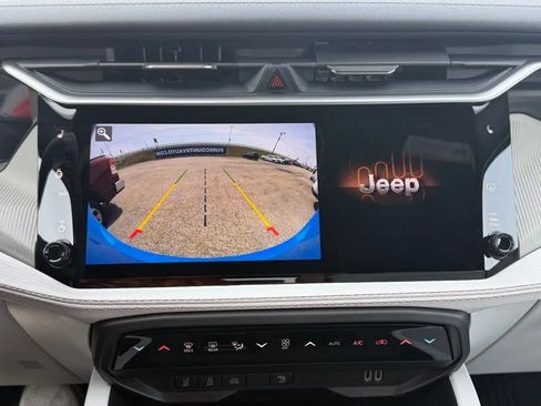 New 2026 Jeep Cherokee Limited AWD/4WD image 9