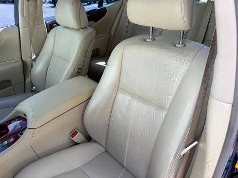 Used 2012 Lexus LS 460 w/ Luxury Value Edition image 22