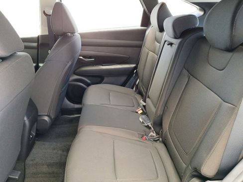 New 2025 Hyundai Tucson SE image 13