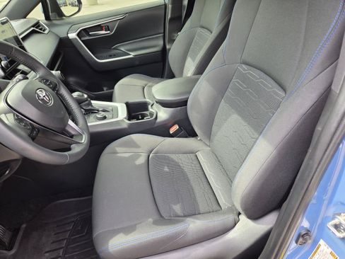 Used 2024 Toyota RAV4 SE AWD/4WD image 15