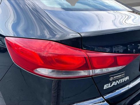 Used 2018 Hyundai Elantra SEL w/ Cargo Package FWD image 29