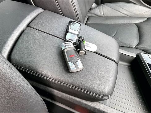 Used 2017 Audi Q7 3.0T Premium Plus image 16