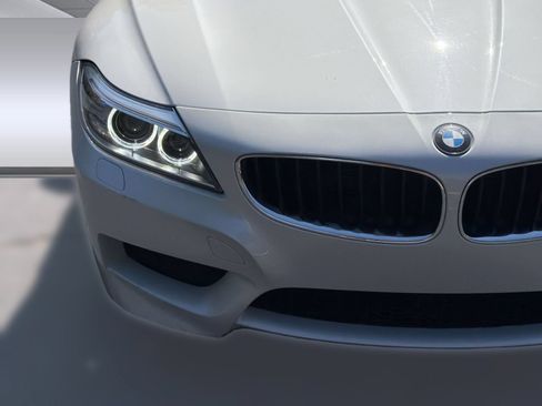 Used 2016 BMW Z4 sDrive28i RWD image 11