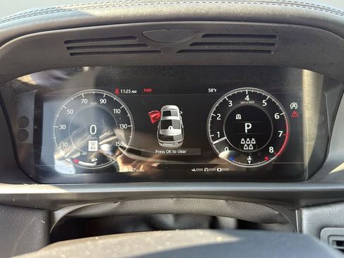 Used 2020 Land Rover Discovery HSE Luxury image 13