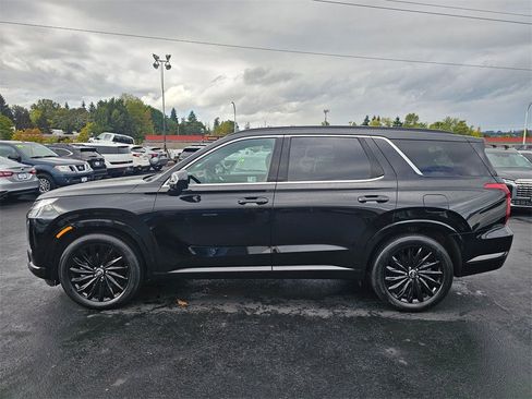 Used 2025 Hyundai Palisade Calligraphy image 4