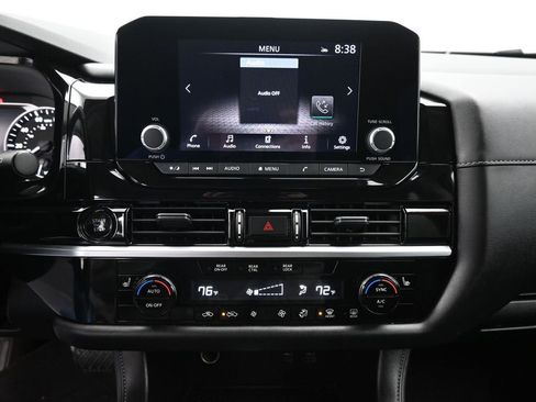 Used 2025 Nissan Pathfinder SV image 13