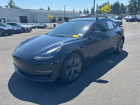 Used 2022 Tesla Model 3 Long Range AWD/4WD image 3