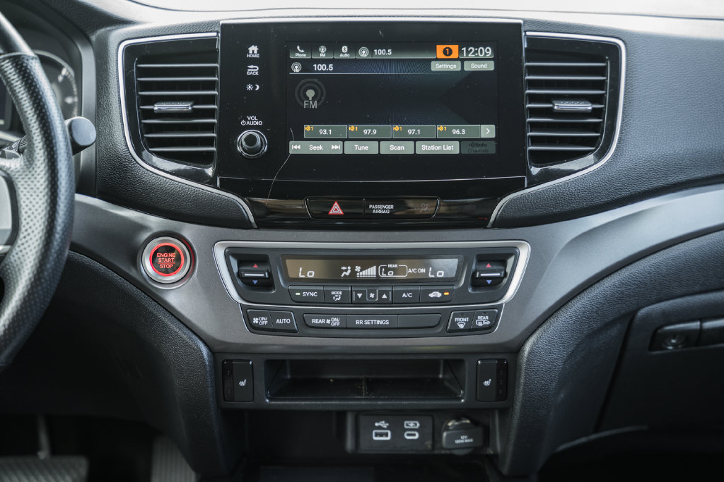 Certified 2025 Honda Passport EX-L image 21