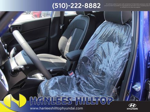 New 2025 Hyundai Venue Limited image 12