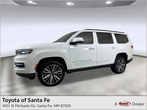 Used 2022 Jeep Grand Wagoneer Series III image 1