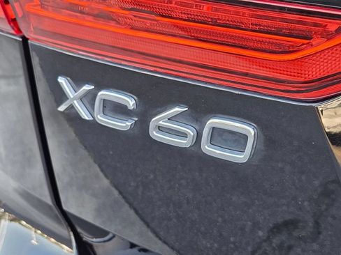 Certified 2025 Volvo XC60 T8 Plus w/ Protection Package Premier AWD/4WD image 10