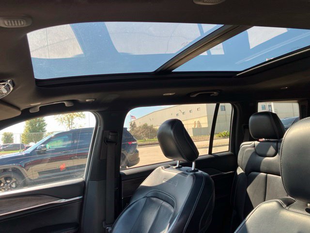 Certified 2022 Jeep Grand Cherokee L Overland AWD/4WD image 11