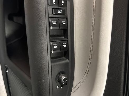 Used 2024 Jeep Compass Limited AWD/4WD image 5