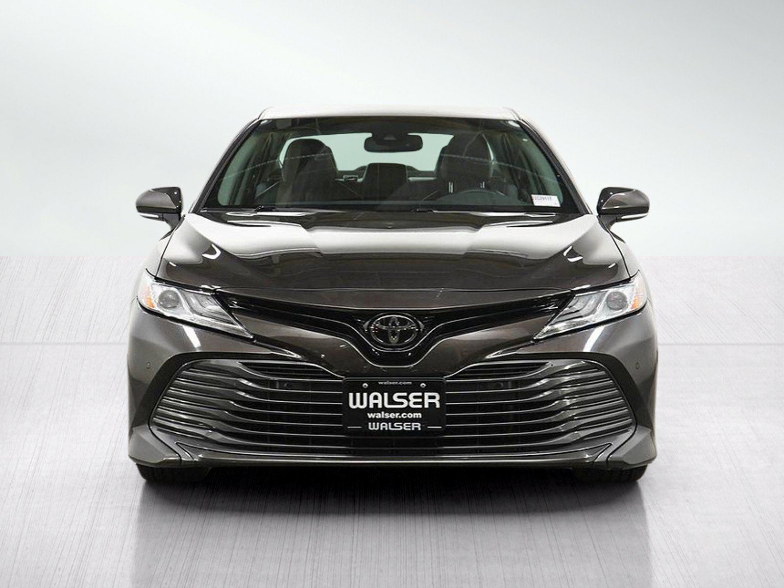 Used 2018 Toyota Camry XLE FWD image 8
