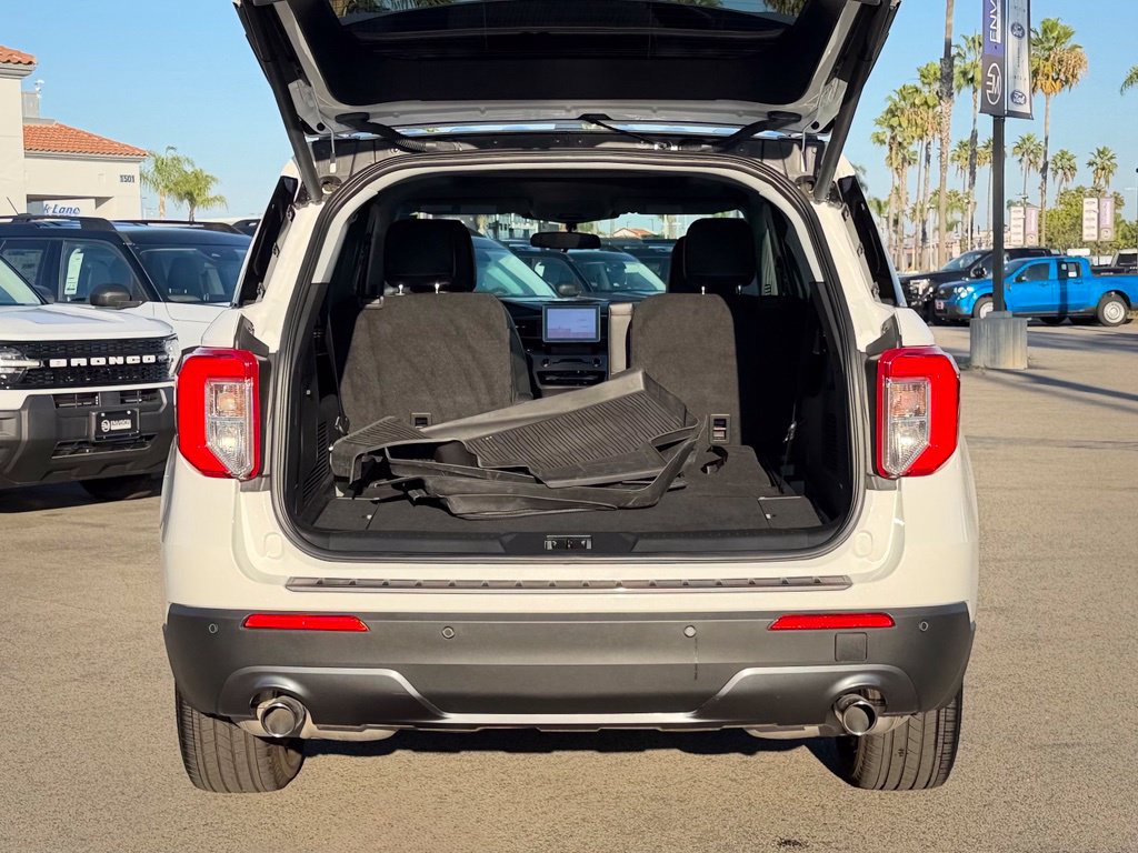 Certified 2023 Ford Explorer XLT w/ Equipment Group 202A RWD image 10