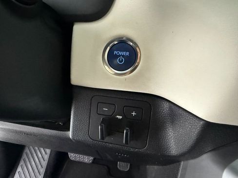 Used 2024 Toyota Sequoia Capstone image 11