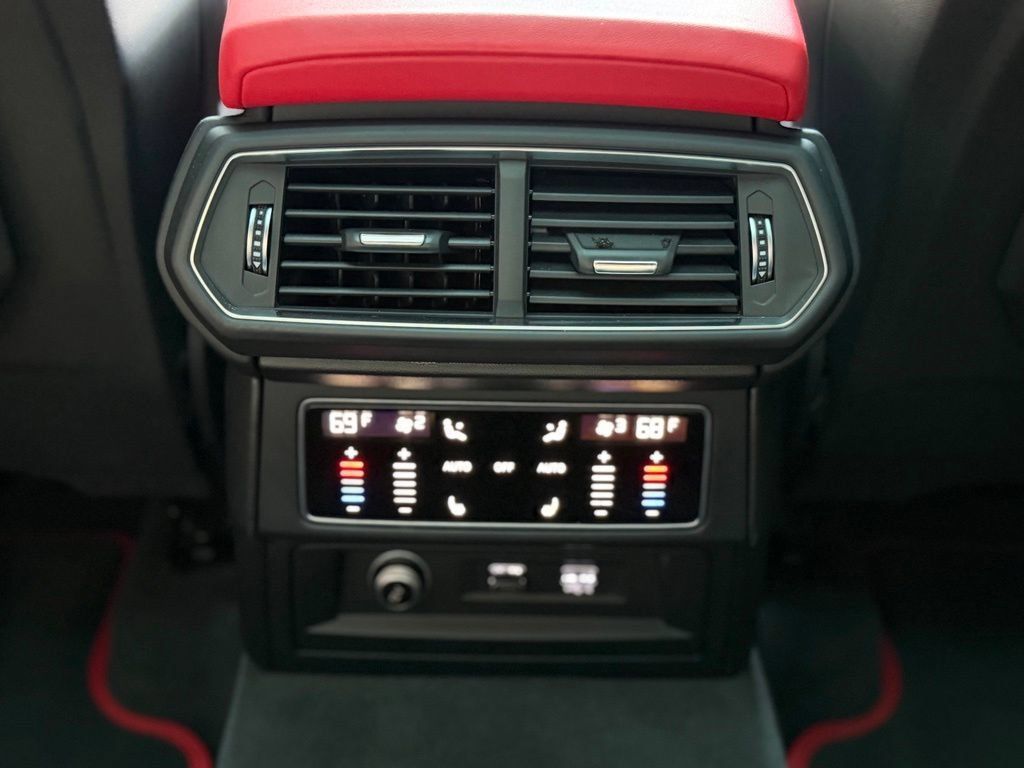 Used 2021 Lamborghini Urus AWD/4WD image 53