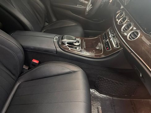 Used 2019 Mercedes-Benz E 300 image 29