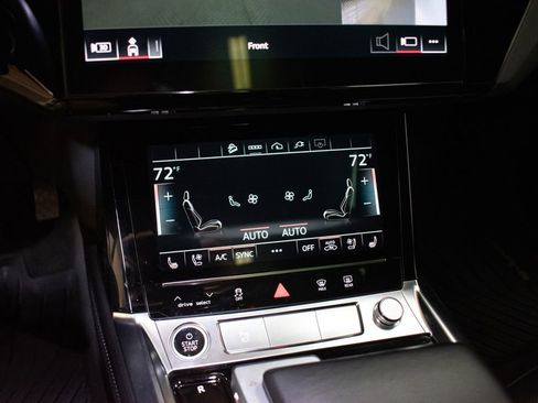 Used 2023 Audi e-tron Premium Plus w/ Premium Plus Package image 18