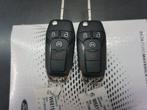 Used 2024 Ford Maverick XLT w/ XLT Luxury Package AWD/4WD image 18