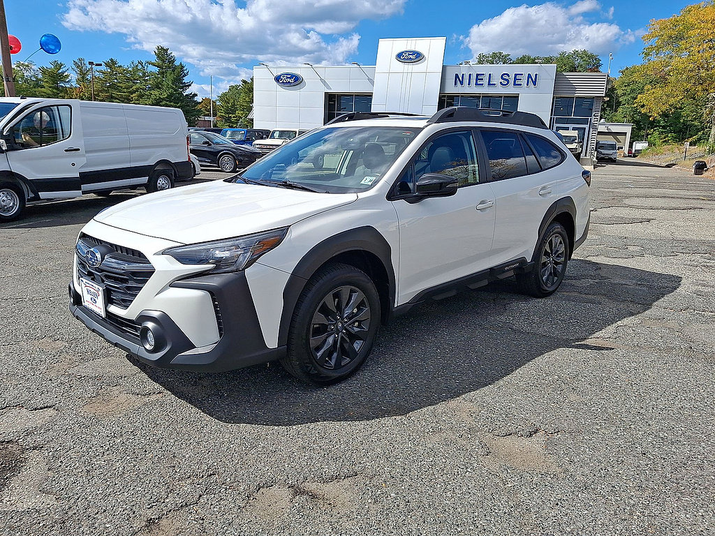 Used 2025 Subaru Outback Onyx Edition AWD/4WD image 4