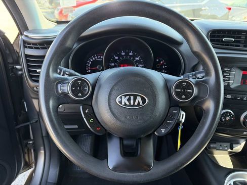 Used 2016 Kia Soul FWD image 35