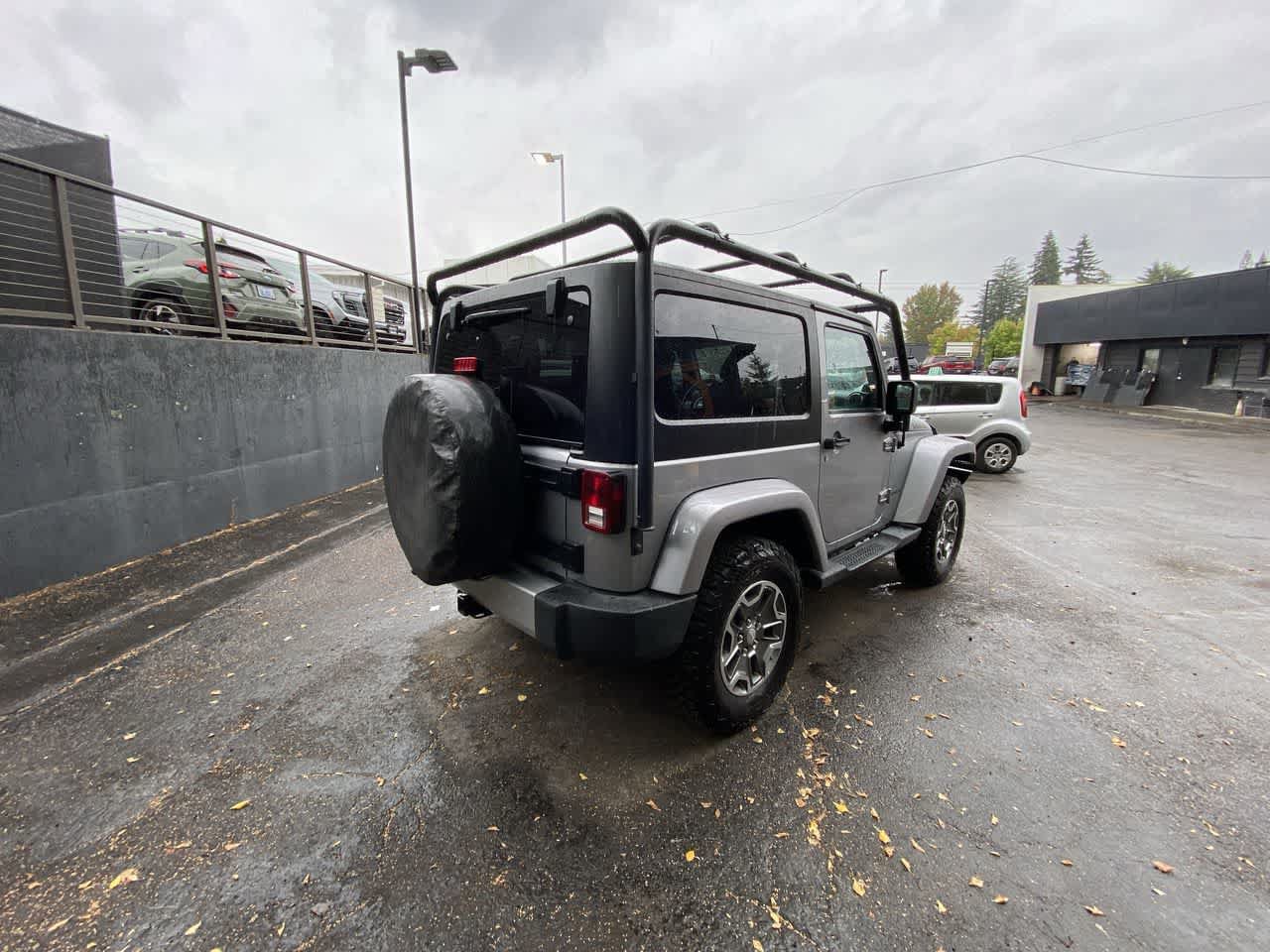 Used 2014 Jeep Wrangler Sahara AWD/4WD image 6