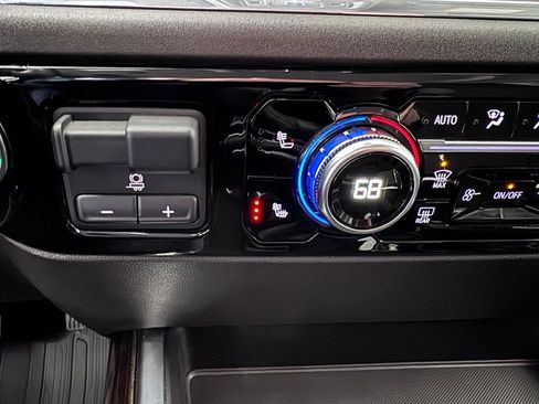 Certified 2024 GMC Sierra 1500 Elevation w/ Preferred Package AWD/4WD image 25