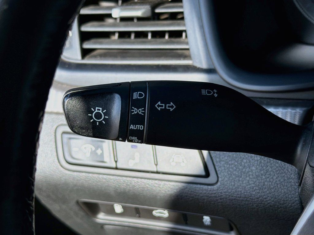 Used 2018 Hyundai Sonata Limited FWD image 20