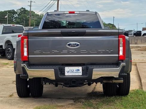 New 2026 Ford F350 XLT w/ FX4 Off-Road Package AWD/4WD image 3