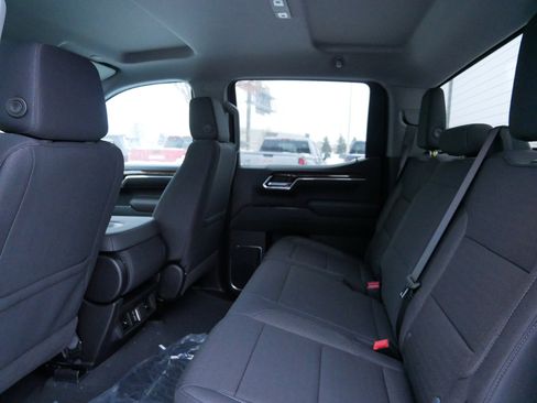 New 2026 GMC Sierra 1500 SLE w/ Max Trailering Package image 7