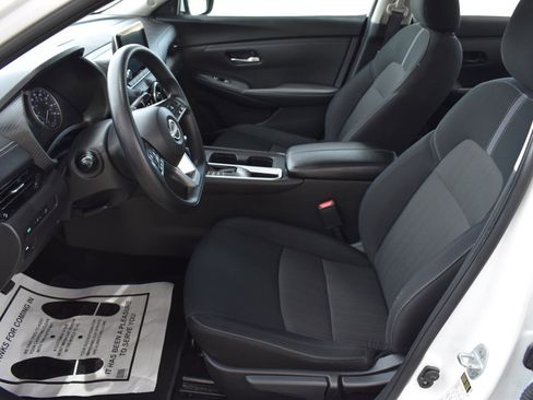 Used 2024 Nissan Sentra SV FWD image 23