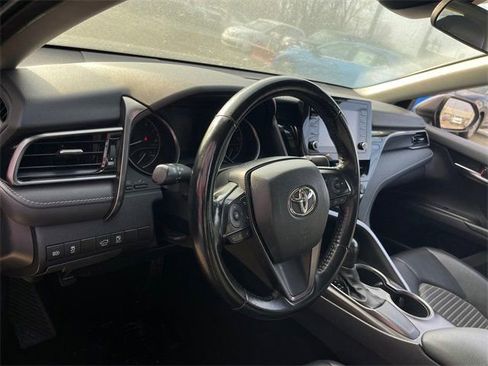 Used 2021 Toyota Camry SE image 7
