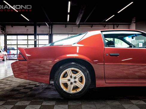 Used 1989 Chevrolet Camaro IROC-Z RWD image 23
