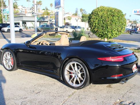 Used 2014 Porsche 911 Carrera 4S AWD/4WD image 3