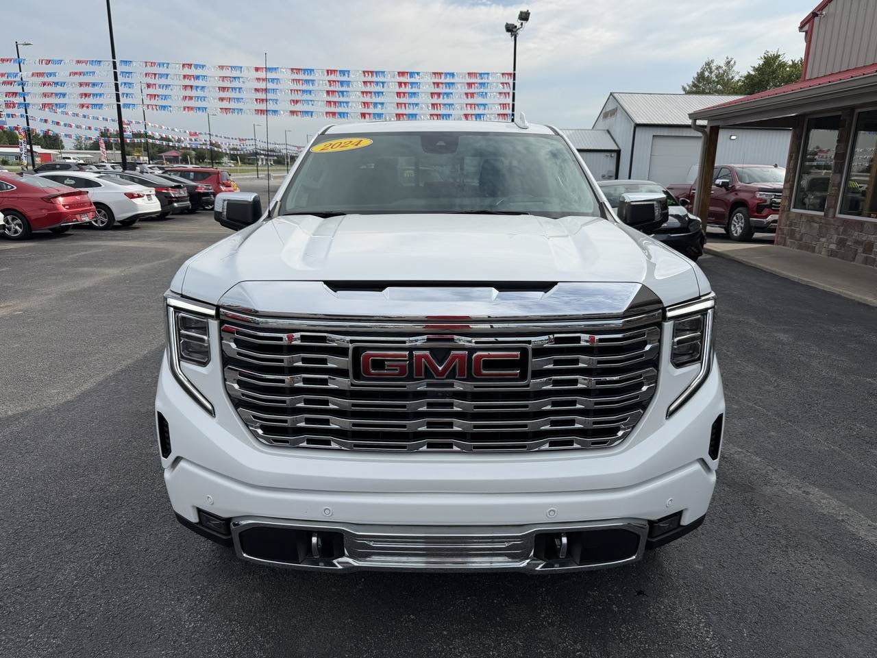 Used 2024 GMC Sierra 1500 Denali w/ Technology Package AWD/4WD image 13