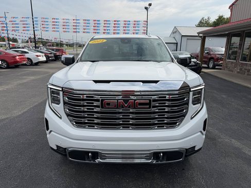 Used 2024 GMC Sierra 1500 Denali w/ Technology Package AWD/4WD image 13