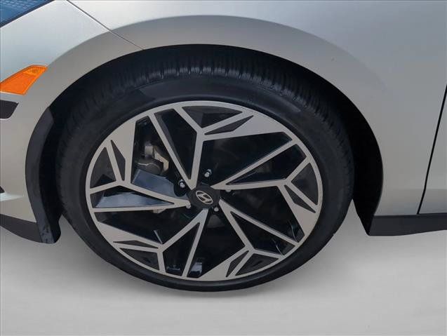 Used 2025 Hyundai Ioniq 6 SEL AWD/4WD image 30