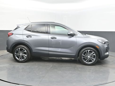 Used 2020 Buick Encore GX Essence image 8
