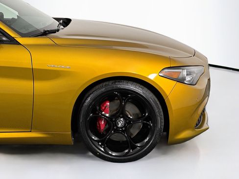 Used 2022 Alfa Romeo Giulia Veloce image 48