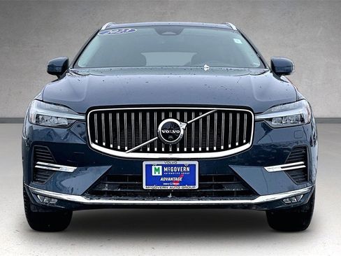 Certified 2023 Volvo XC60 B5 Plus image 2